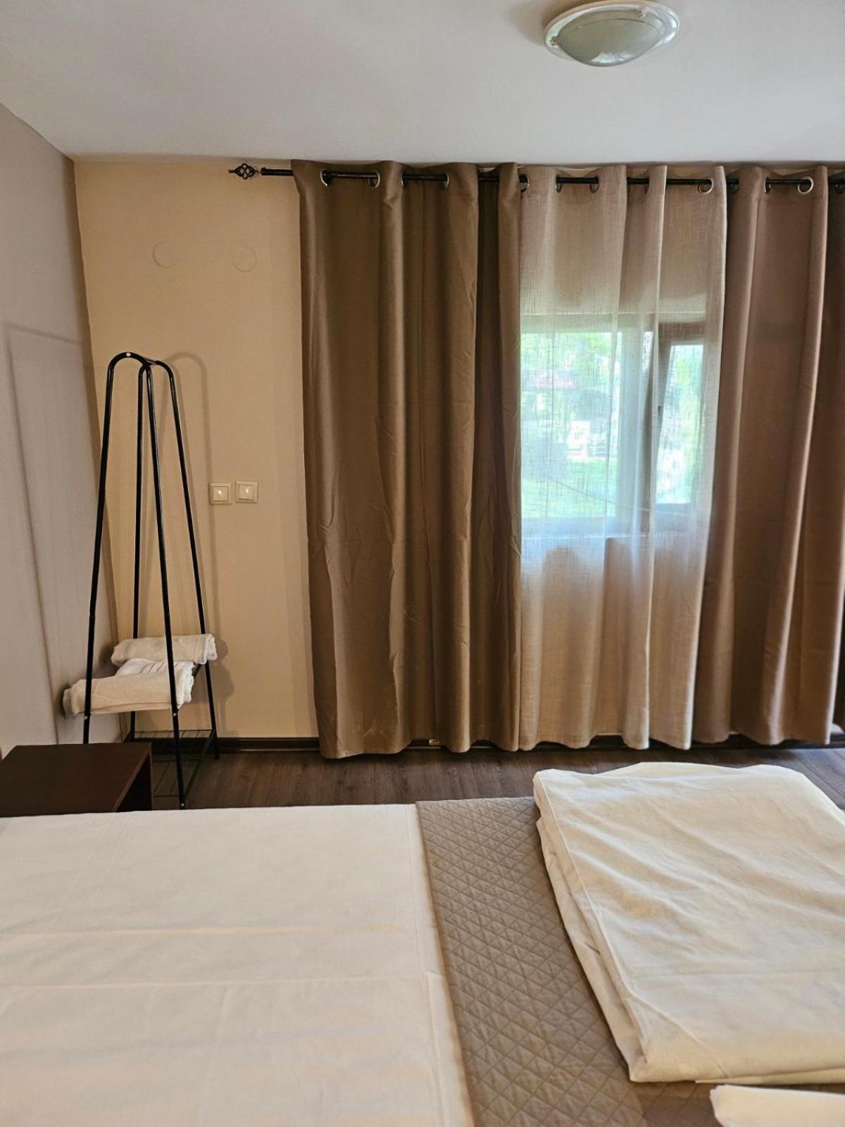 Orehite-Family Hotel ,Food & Pool Bozhichen ภายนอก รูปภาพ