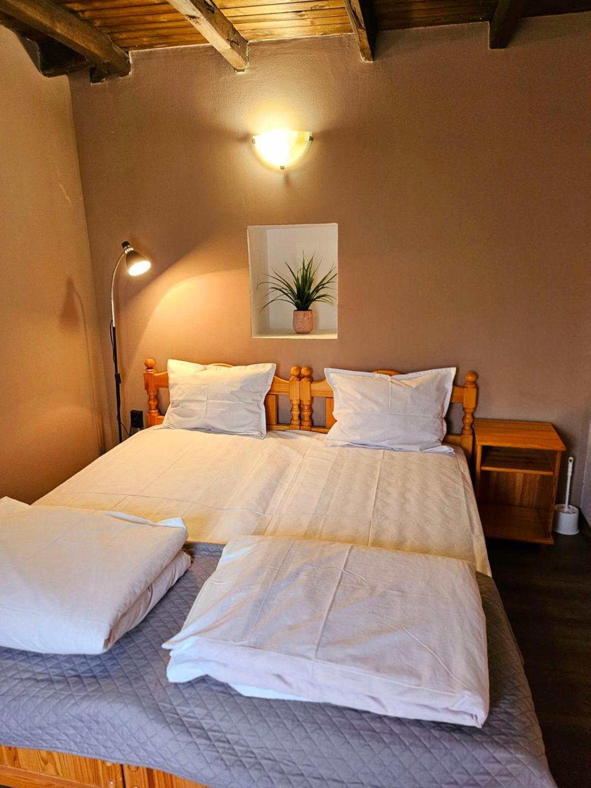 Orehite-Family Hotel ,Food & Pool Bozhichen ภายนอก รูปภาพ