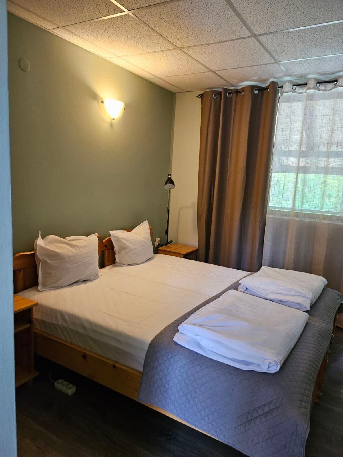 Orehite-Family Hotel ,Food & Pool Bozhichen ภายนอก รูปภาพ