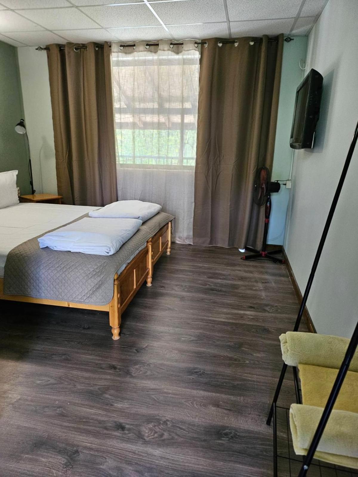 Orehite-Family Hotel ,Food & Pool Bozhichen ภายนอก รูปภาพ